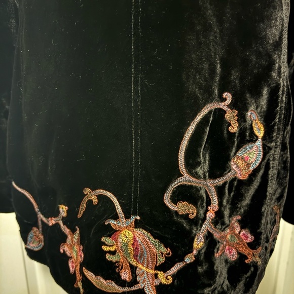 J JILL Women’s Black Embroidered Velvet Jacket Blazer Pockets BOHO - Picture 7 of 15